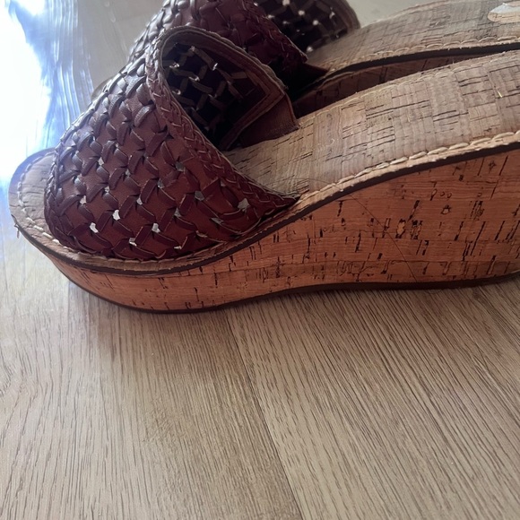 Brown Woven Wedge Sandals Size 7 - Picture 4 of 5
